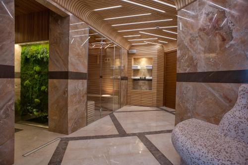 拉罗什精品酒店的一间浴室