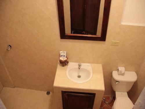 马哈拉雅精品酒店的一间浴室