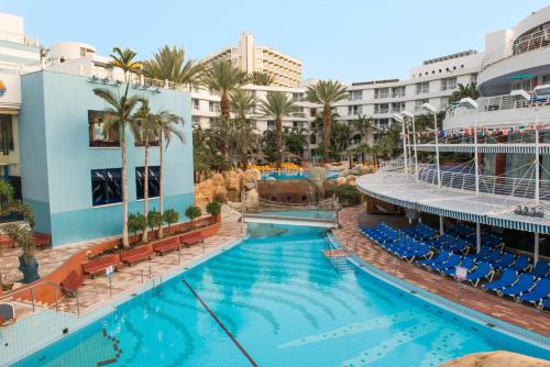 Club Hotel Eilat - All Suites Hotel内部或周边的泳池
