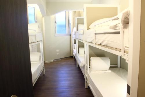毕尔巴鄂波希特尔 - 高级旅舍客房内的一张或多张双层床