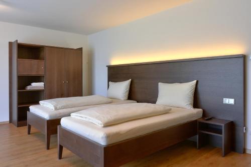 林登海恩旅馆客房内的一张或多张床位