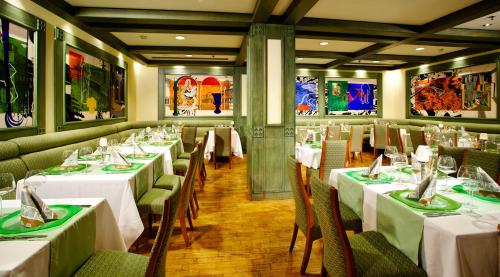 Xanadu Resort - High Class All Inclusive餐厅或其他用餐的地方