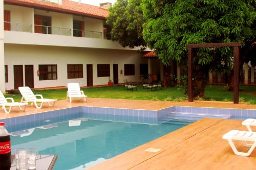 Hotel Tierra Linda内部或周边的泳池