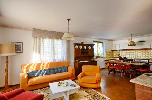 Trentino Appartamenti Oss的休息区