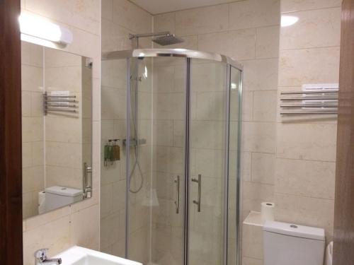 克罗斯赫尔酒店的一间浴室