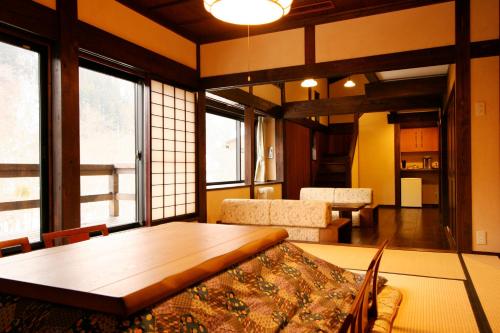 高山山里草冈日式旅馆的相册照片