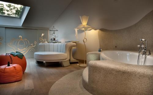 蒙福特城堡罗莱夏朵精品酒店集团的一间浴室