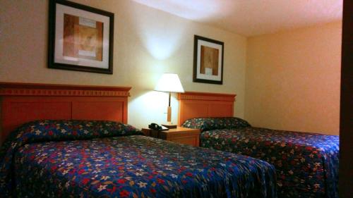 蒙提塞罗旅馆客房内的一张或多张床位