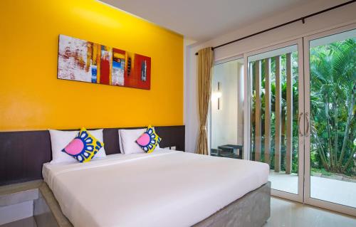 The Fong Krabi resort客房内的一张或多张床位