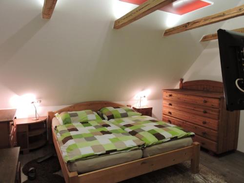 Gregor's Ferienhaus im Wald客房内的一张或多张床位