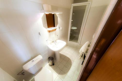 Hotel Vsacan的一间浴室