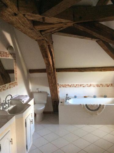 Hotel des Tailles的一间浴室