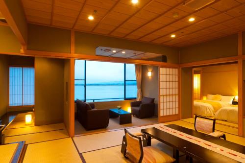 湖畔之宿 森本日式旅馆客房内的一张或多张床位