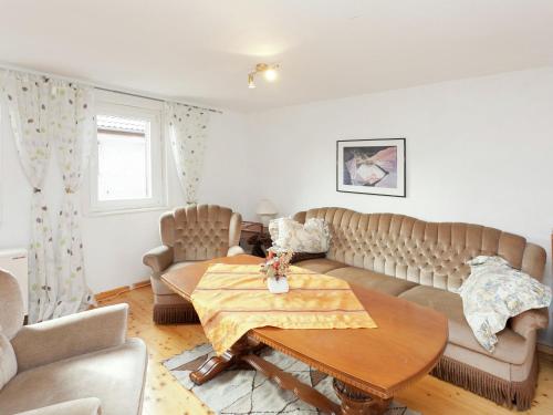 Lovely first floor apartment on the edge of the Bode Gorge with garden use picture 1