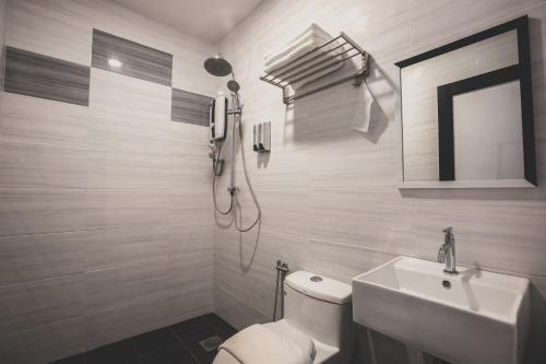 塞里阿兰V3酒店的一间浴室