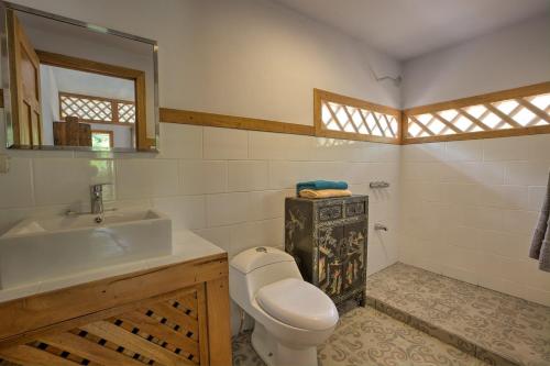 Villa Mango - Private Pool - 12px的一间浴室