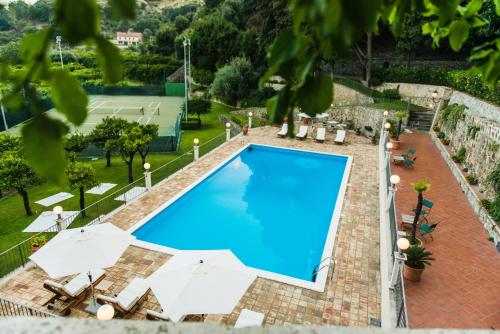 Villa Pulejo内部或周边泳池景观