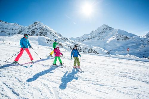 因斯布鲁克Hotel Kögele mit Restaurant bei Innsbruck Axamer Lizum的相册照片