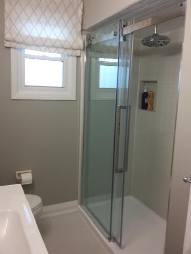 Westwood Cottage License #045-2020的一间浴室