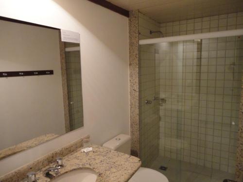 比萨广场酒店 的一间浴室