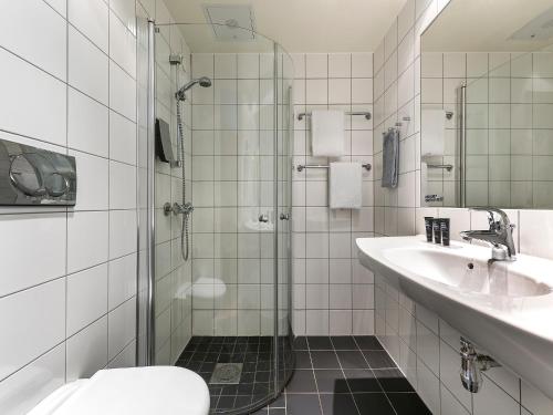 Clarion Hotel Oslo Airport的一间浴室
