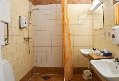 孔约斯塔酒店的一间浴室