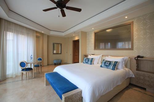 达尔索尔宫殿酒店客房内的一张或多张床位