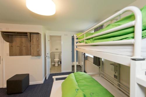 特雷亚侬湾青年旅馆客房内的一张或多张双层床