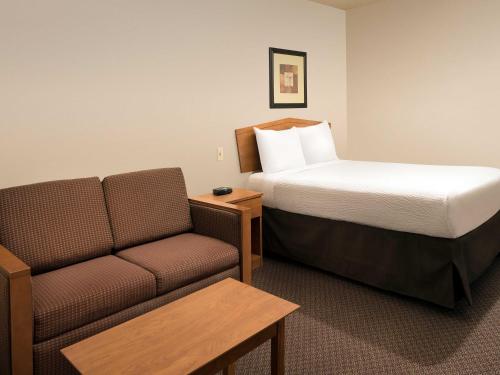 贝尔维尤WoodSpring Suites Omaha Bellevue, an Extended Stay Hotel的相册照片