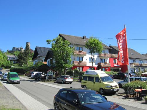 gut-Hotel zur Burg Nürburg ring picture 1