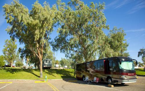 劳克林RV Park - Riverside Resort的相册照片