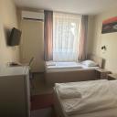 FREE PARKING, FREE BREAKFAST, only 15 minutes to City Center