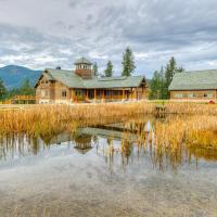 The Lodge at Trout Creek Bed and Breakfast，位于Trout Creek的酒店