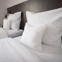 First Hotel，位于特切夫的酒店
