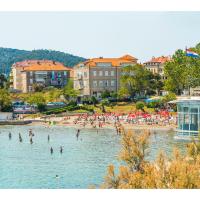 IDRO Studio Apartments directly at the beach，位于斯普利特的酒店