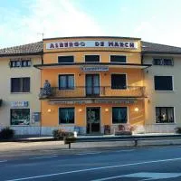 Albergo De March，位于费拉拉达尔帕戈的酒店