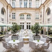 巴黎瑰丽酒店，位于巴黎香榭丽舍大街的酒店