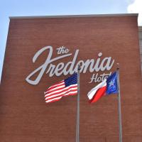 The Fredonia Hotel，位于纳科多奇斯A. L.曼厄姆小区域机场 - OCH附近的酒店
