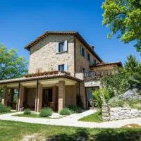 Agriturismo La Corte del Lupo，位于诺切劳恩布拉的酒店