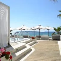 Delfino Blu Wellness Boutique Hotel，位于圣斯特凡诺斯的酒店