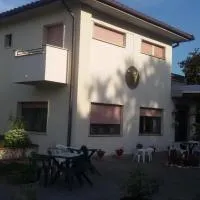 藤曼酒店，位于康蒂利亚诺的酒店