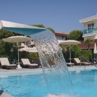 埃米塔奇公园度假酒店及Spa中心，位于利多迪耶索罗Pineta的酒店