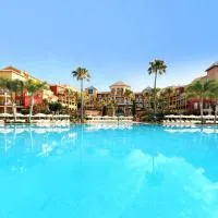 Iberostar Waves Málaga Playa，位于托罗克斯科斯塔的酒店