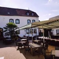 Hotel Restaurant Jägerhof,位于都伦-埃菲尔的酒店