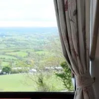Goldenhill Guesthouse，位于奥马的酒店