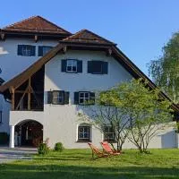Hotel Gasthof Moosleitner，位于弗赖拉辛的酒店