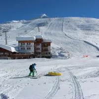 Albergo Bucaneve，位于坎波多尔奇诺的酒店