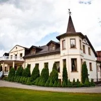 Dworek Dębówko，位于巴尔托希采的酒店