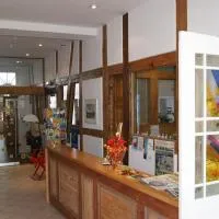 Hotel Peenebrücke，位于沃尔加斯特的酒店