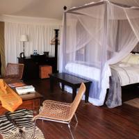 Taranga Safari Lodge，位于龙杜Rundu Airport - NDU附近的酒店